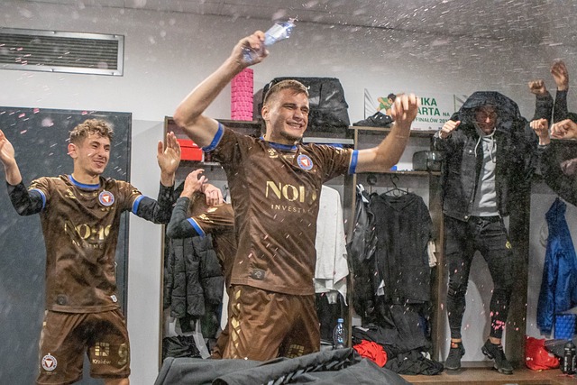 他总能在关 他总能在关